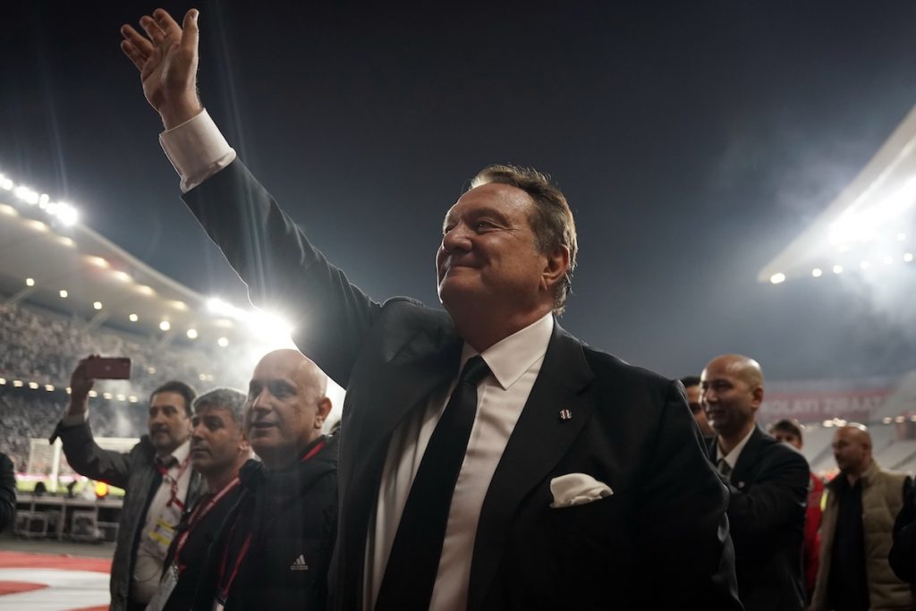 Besiktas-Boss Arat nach Supercup-Sieg: „Dies ist ein Vorbote“ – Seitenhieb gegen Galatasaray