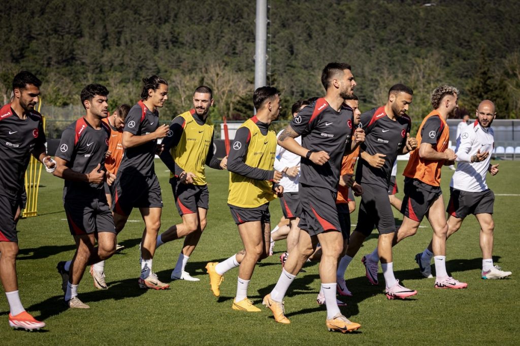TFF-Boss Mehmet Büyükeksi zum Nationalteam: „Bringt die ganze Türkei zum Lächeln“