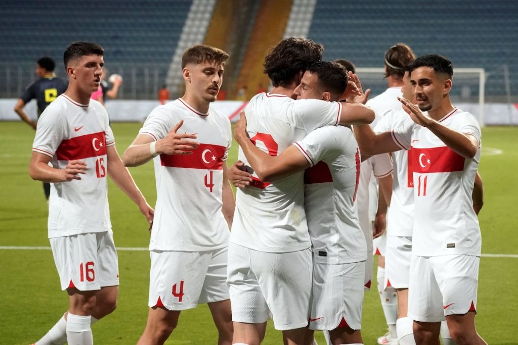 U21: Türkei besiegt Schottland mit 2:1