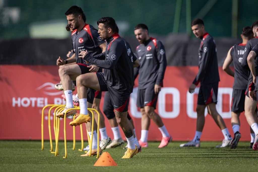 Türkei bietet öffentliches Training für Fans in Deutschland an – Alle Infos