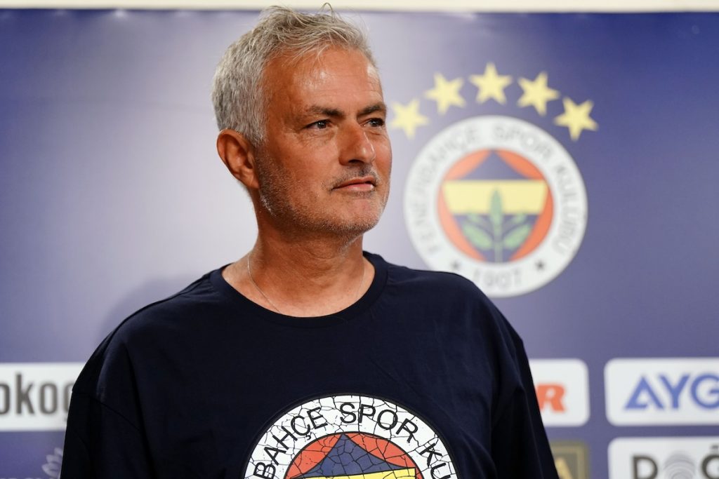 Jose Mourinho: „Niemand kann mich von Fenerbahce loseisen“