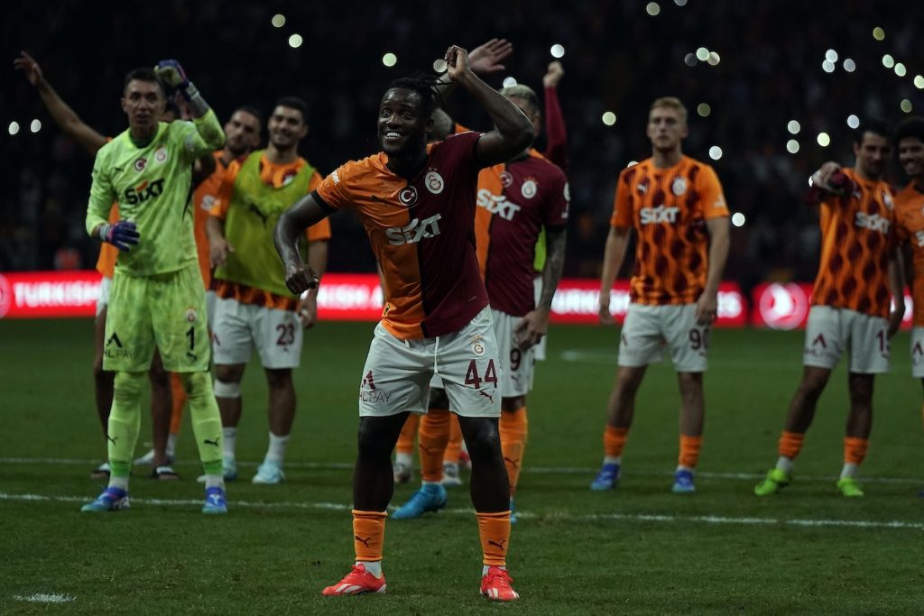 Galatasaray dreht Partie gegen Hatayspor spät und startet mit 2:1-Arbeitssieg in die neue Saison