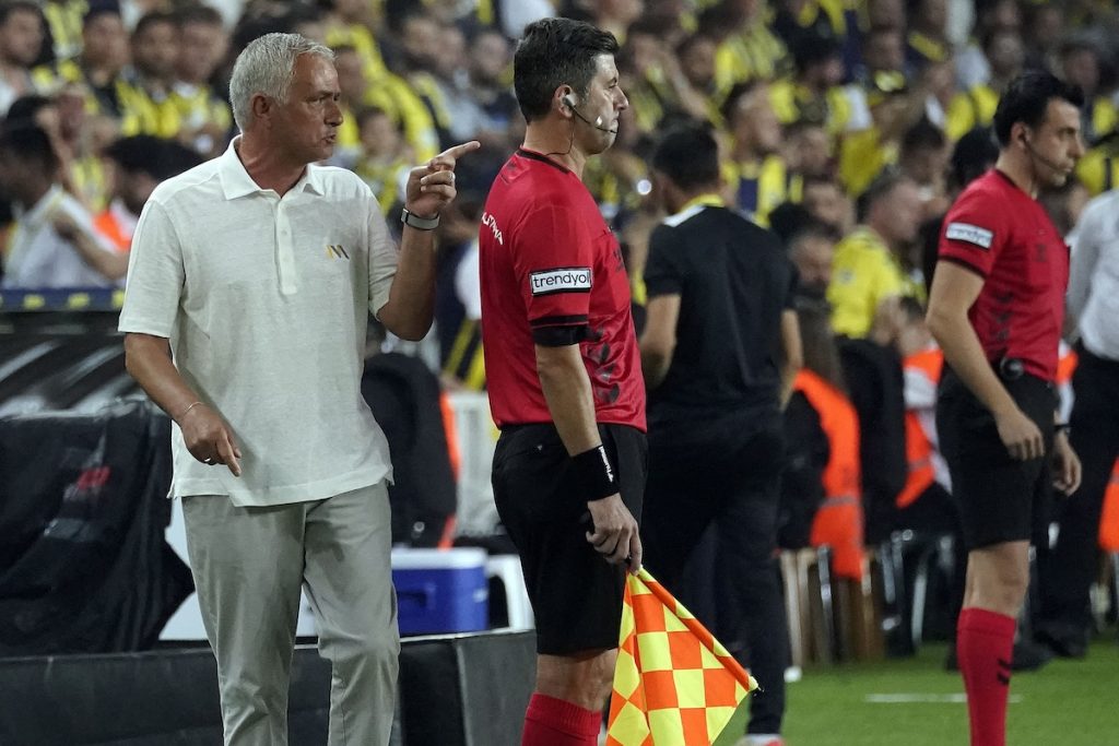 Mourinho nach Adana-Sieg mit Spitze gegen Galatasaray-Spiel: „Habe viel über den türkischen Fußball gelernt“