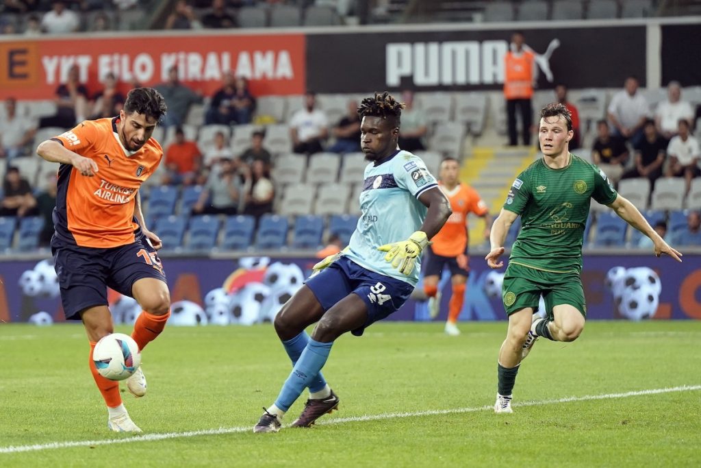 Basaksehir schlägt St. Patrick’s mit 2:0 und qualifiziert sich für die Conference League-Ligaphase