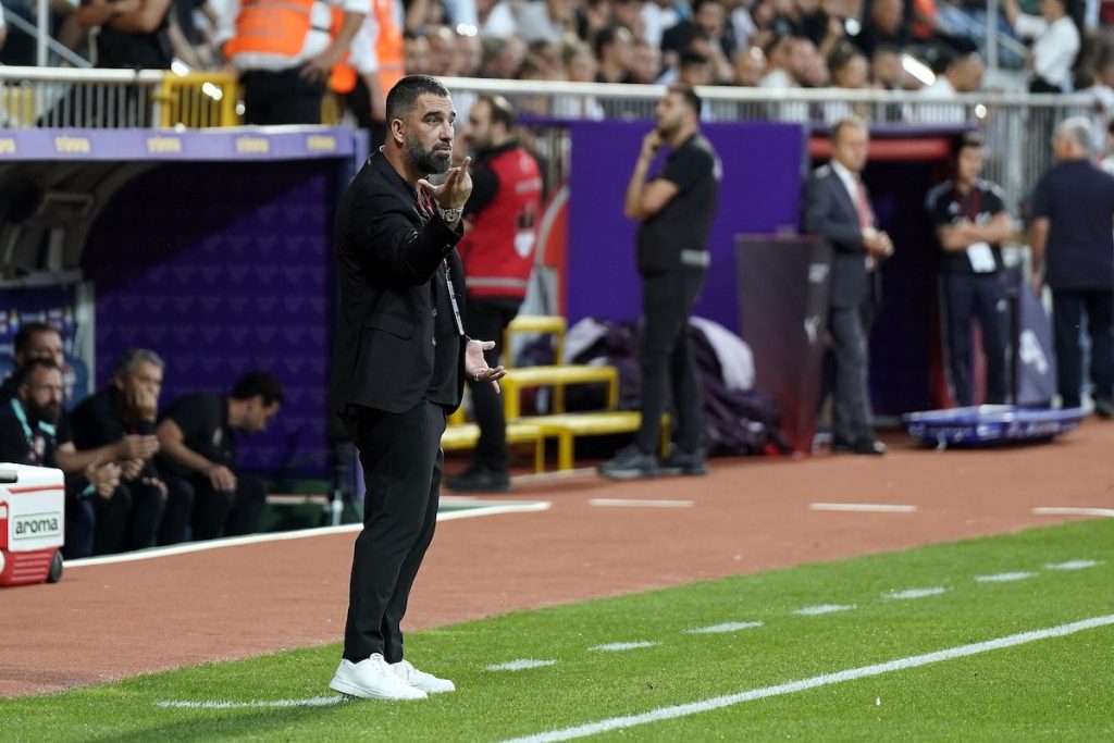 Arda Turan mit viel Lob für Besiktas und Giovanni van Bronckhorst