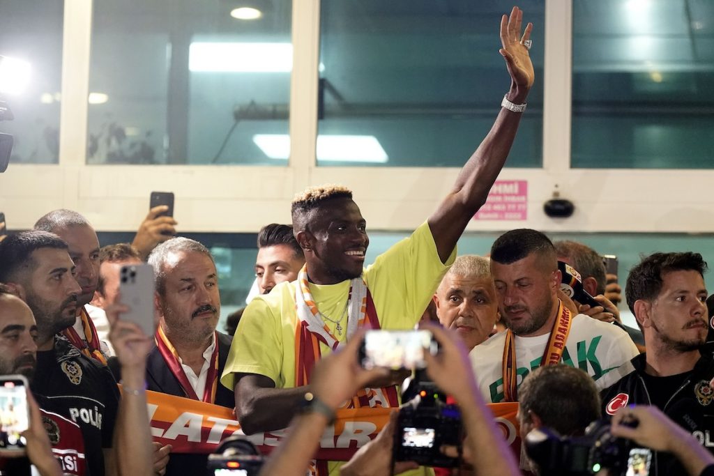 Galatasaray: Osimhen in Istanbul eingetroffen – Die ersten Worte des Stürmerstars