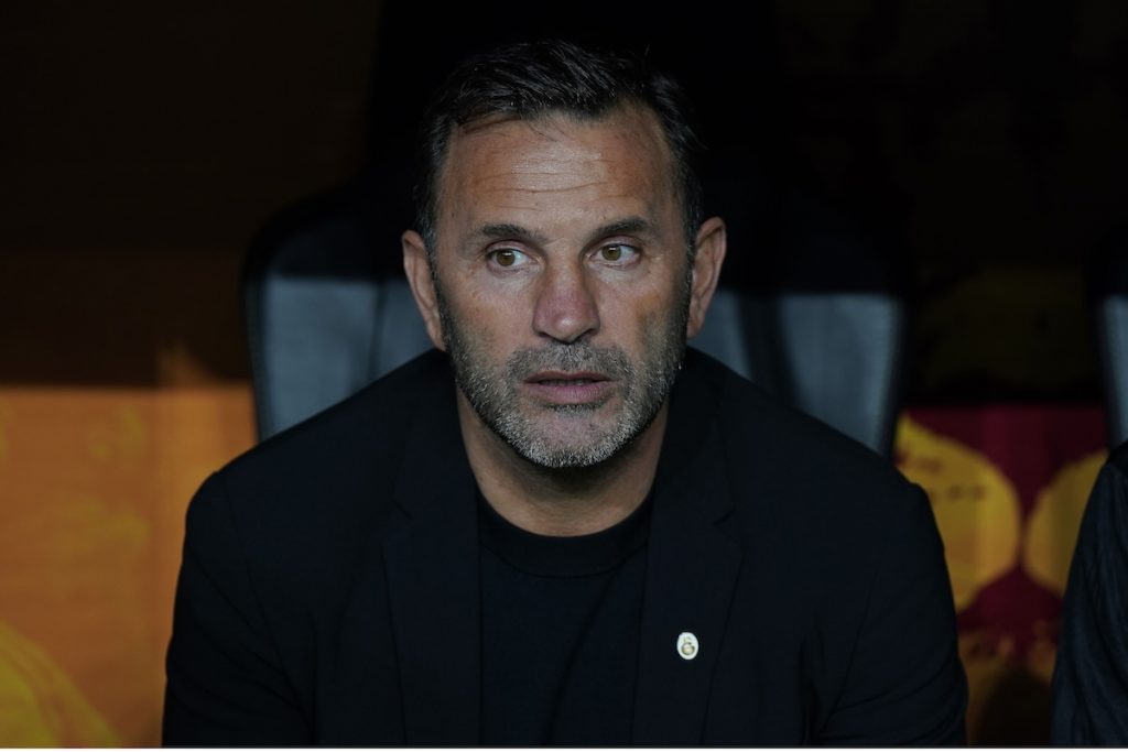 Galatasaray-Trainer Buruk spricht nach PAOK-Sieg über die Rollen von Osimhen, Icardi und Batshuayi