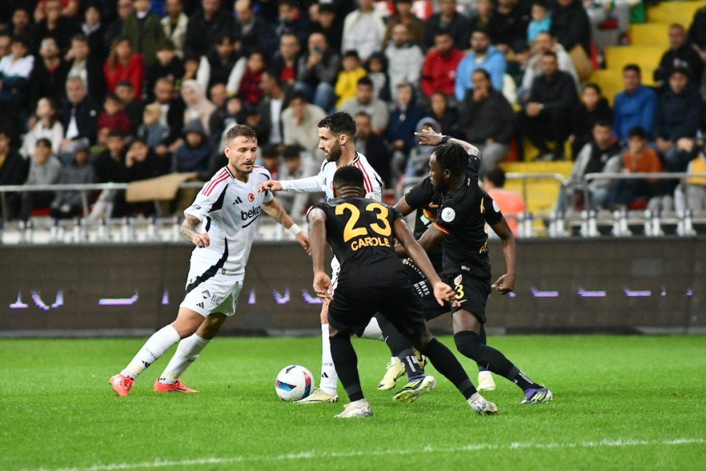 Besiktas gewinnt 3:0 in Kayseri – Immobile und Fernandes entscheiden Spiel