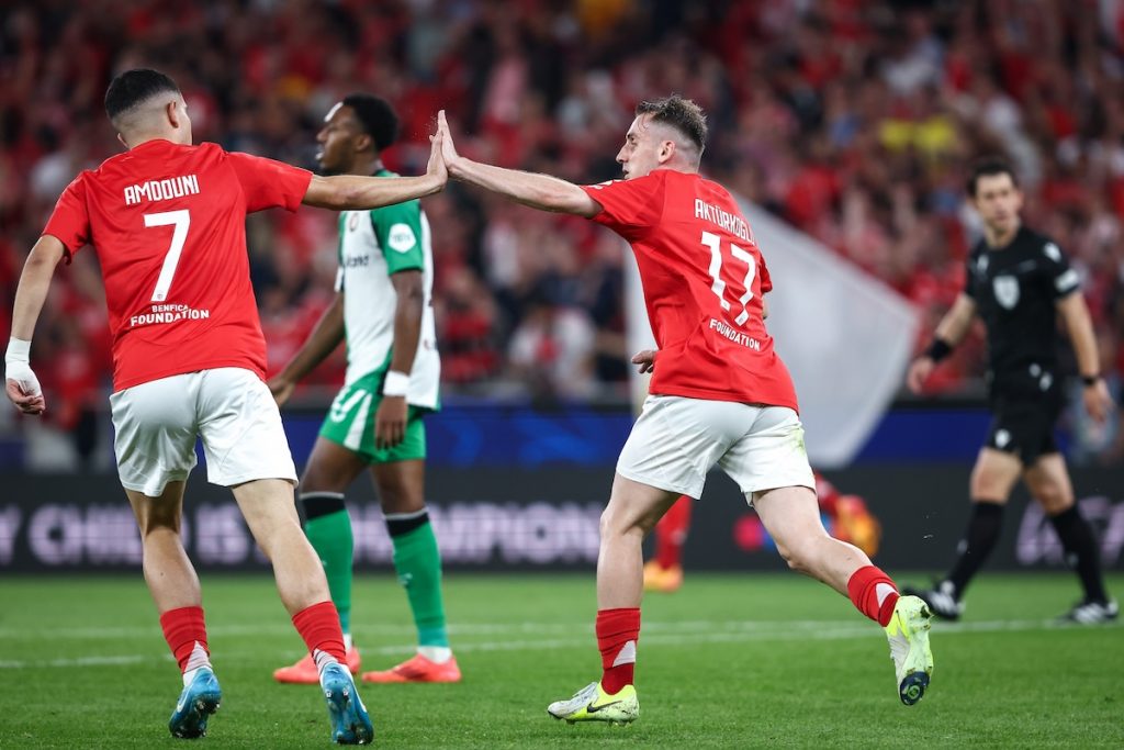 Aktürkoglu trifft bei Benfica-Pleite gegen Feyenoord – Schiri Meler annulliert drei Tore