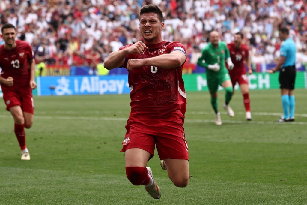 Galatasarays Weg soll nach Italien führen: Jovic als Icardi-Ersatz?