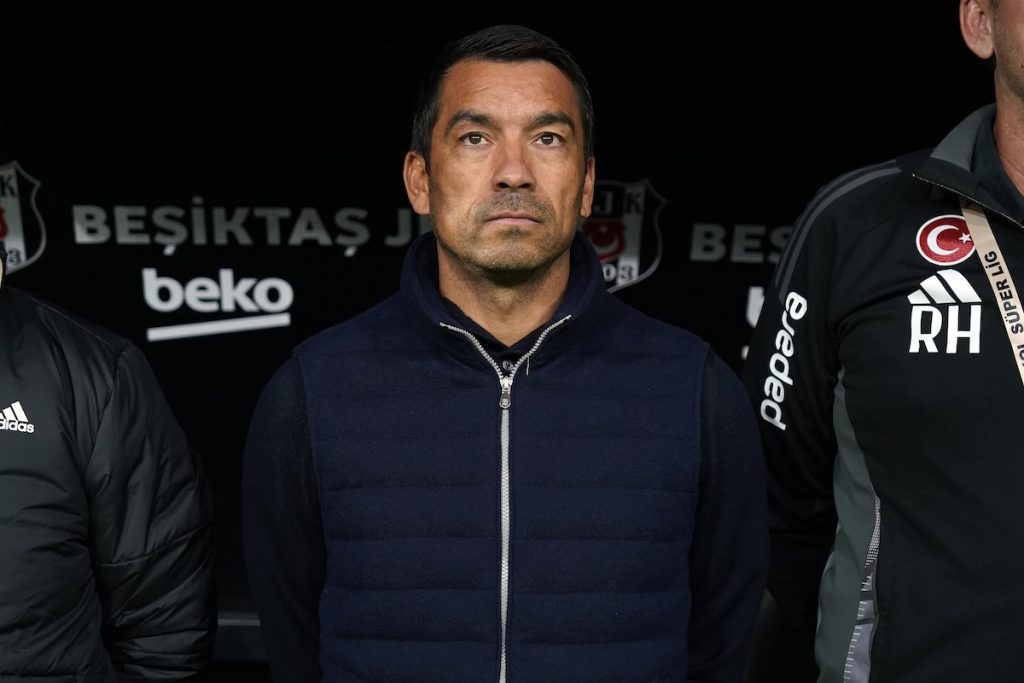Van Bronckhorst ratlos: „Habe meine Mannschaft in dieser Saison noch nie spielen sehen“