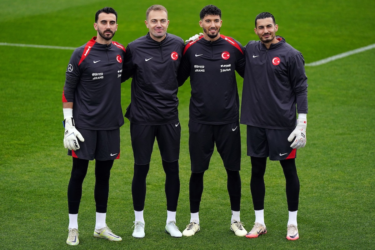 Emotionaler Rücktritt bei Fenerbahce: Mert Günok beendet seine Nationalmannschaftskarriere