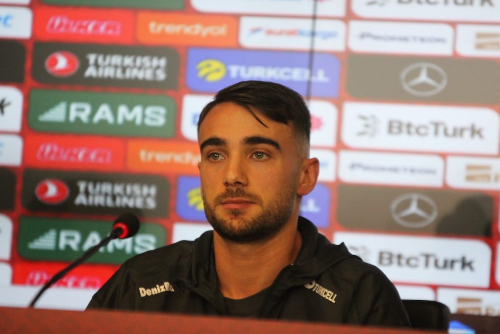 Yunus Akgün: „Ich hoffe, dass wir mit der Unterstützung unserer Fans gewinnen werden“