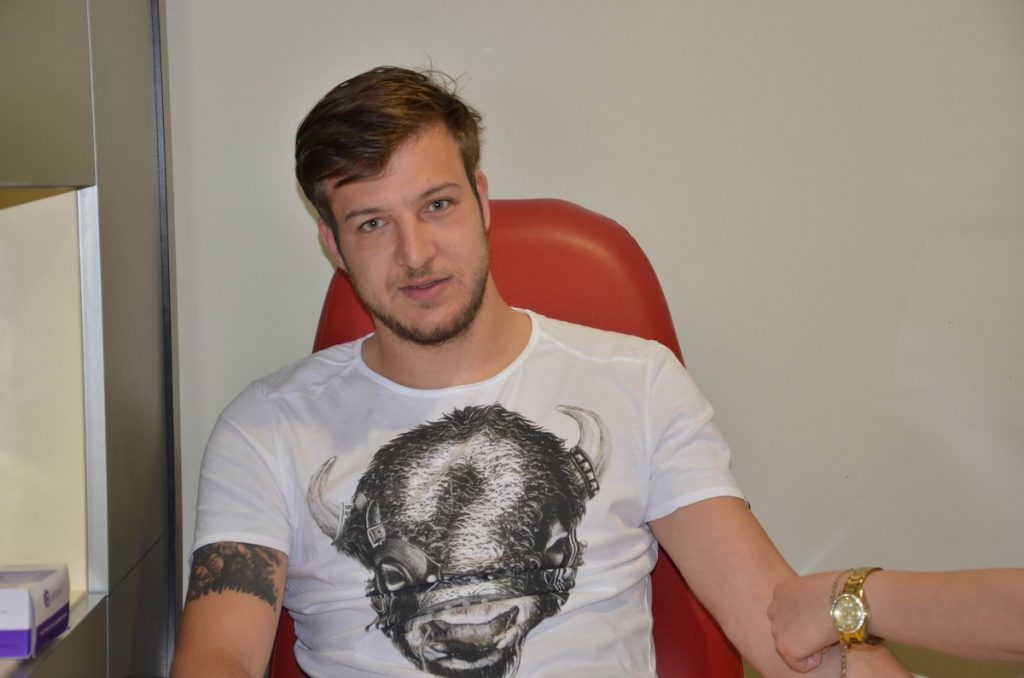 Ermittlungen zu illegalen Wetten: Ex-Spieler Batuhan Karadeniz und Promis unter den Verdächtigen