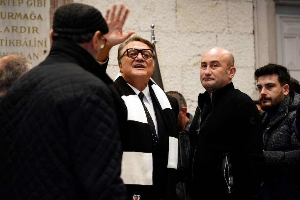 Besiktas: Hüseyin Yücel kündigt Neuwahlen und Kandidatur an