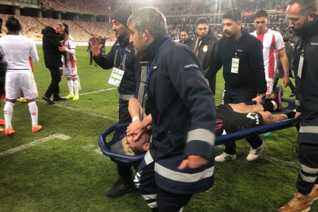 Foul und harte Spielweise von Sivas überschatten Galatasaray-Sieg: „Wir sind gespannt auf die VAR-Aufnahmen“