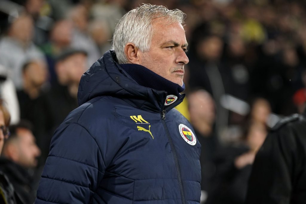 Mourinho mit Hiobsbotschaft: „Saison für Becao gelaufen“