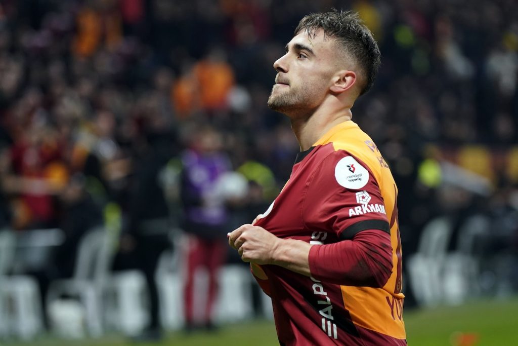 Akgün bleibt bei Galatasaray – Torwarttransfer Ederson geplatzt, Cuesta vor Abgang