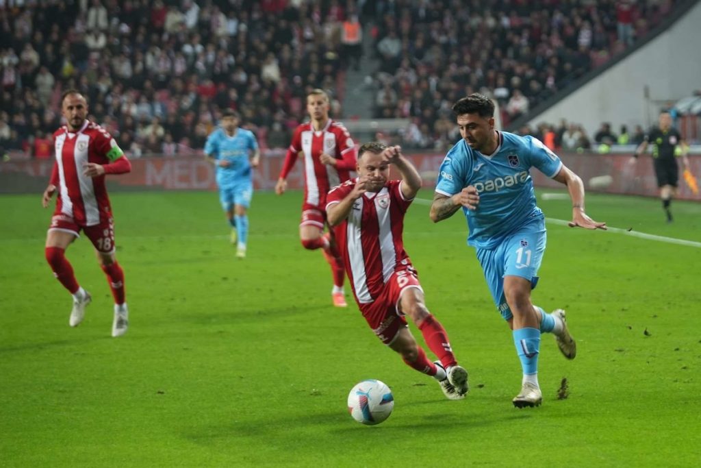 Dämpfer im Derby: Trabzonspor verliert zu Beginn der zweiten Saisonhälfte 1:2 in Samsun