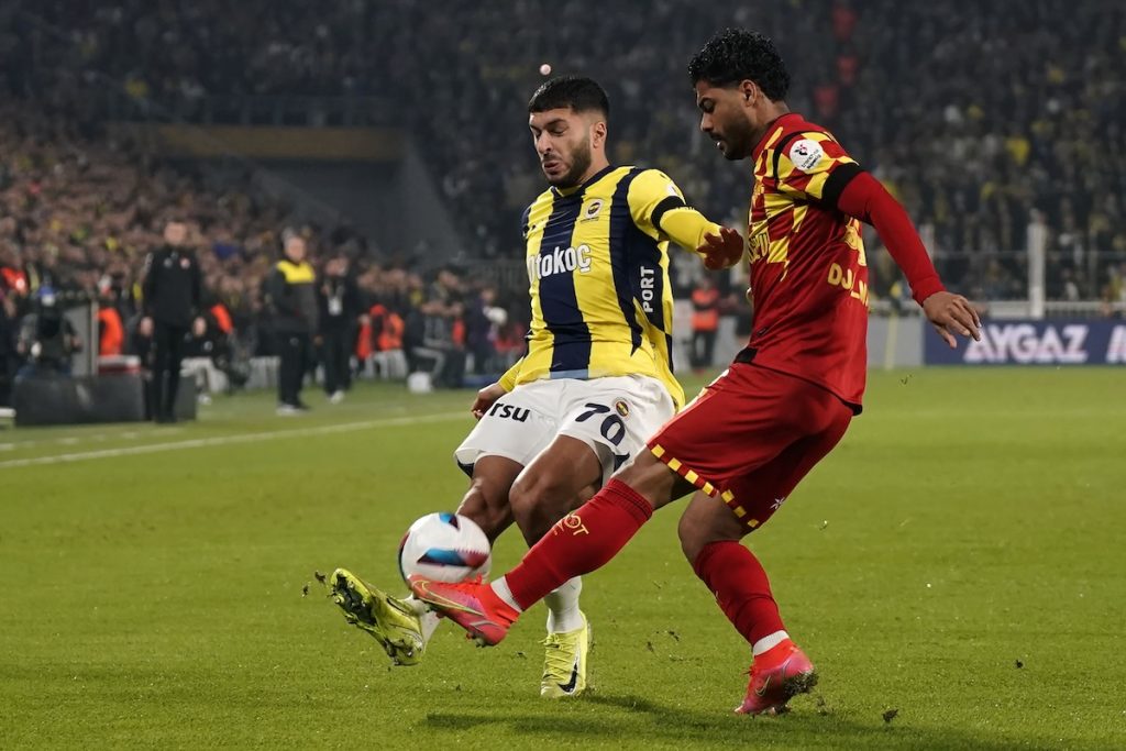 Fenerbahce dreht Rückstand gegen Göztepe und gewinnt mit 3:2