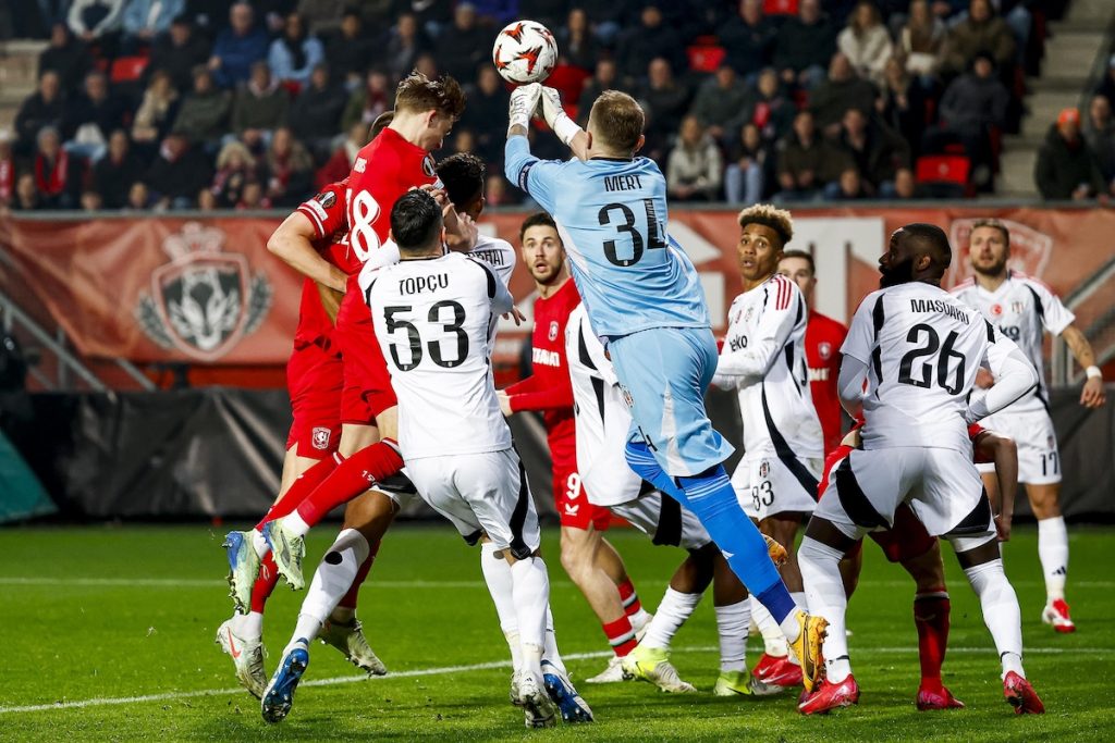 Besiktas verliert 0:1 gegen Twente und scheidet aus der Europa League aus