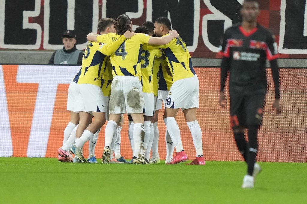 Fenerbahce reicht 2:2-Remis gegen Midtjylland für Einzug in die EL-Zwischenrunde