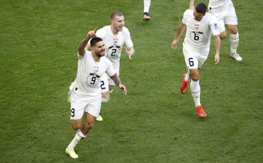 Fenerbahce angeblich mit Carlos einig und mit Interesse an Pavlovic