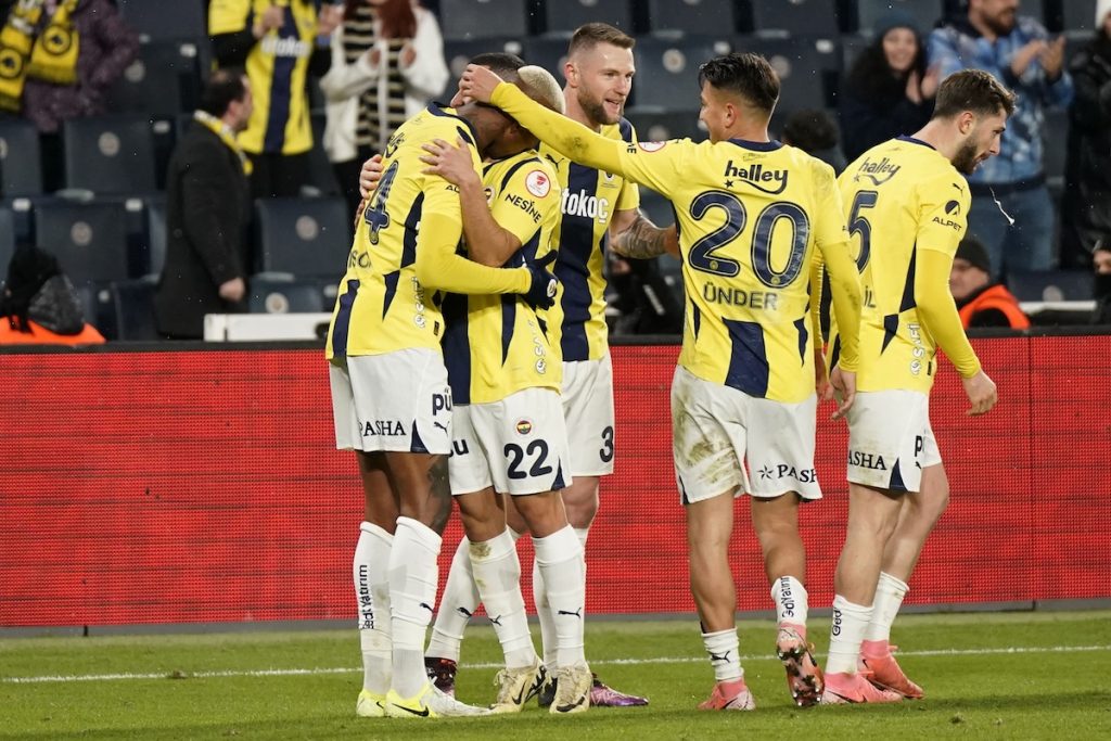 Fenerbahce möchte Verfolgung fortsetzen und peilt Heimsieg gegen Antalyaspor an