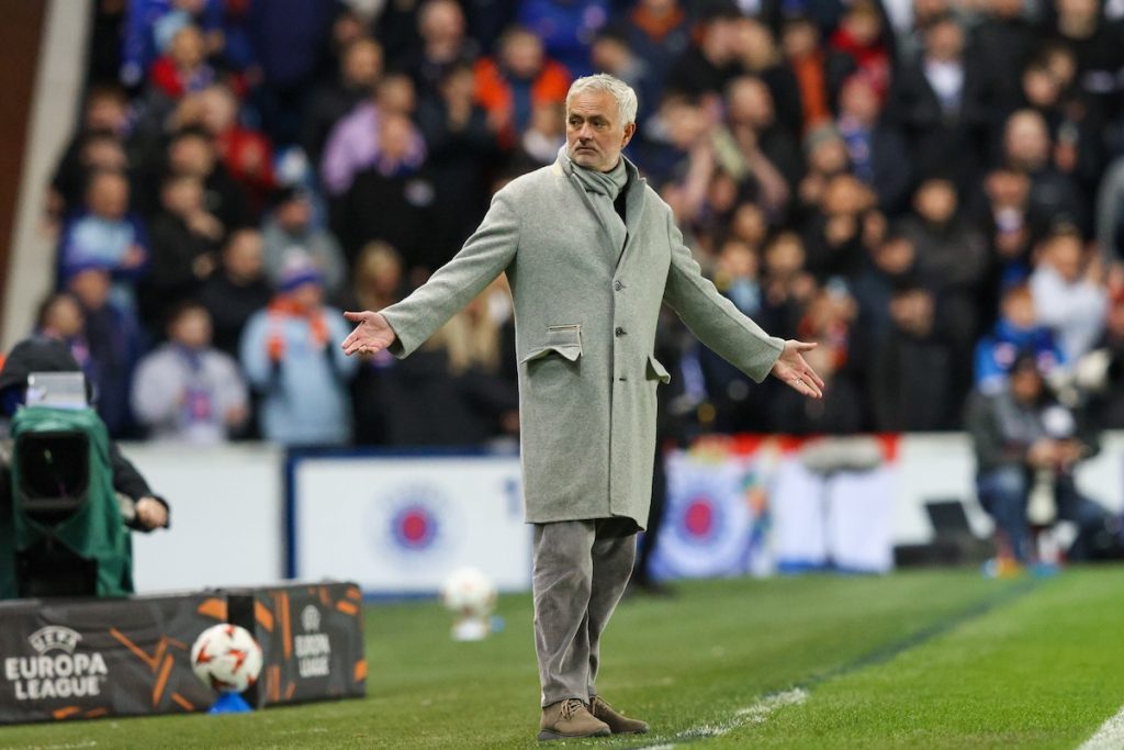 Gespräch angeblich aufgedeckt: Warum kniff Mourinho Buruk in die Nase?