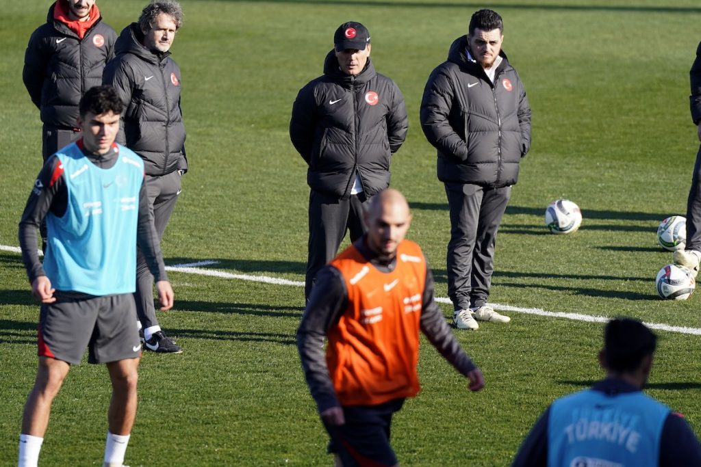 Türkei: Nächster Spieler vor Ungarn-Rückspiel aus Kader gestrichen – Weiterer Spieler verpasst Training