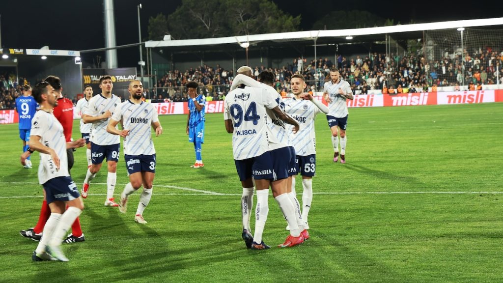 Fenerbahce feiert 4:2-Pflichtsieg in Bodrum und schielt aufs Derby