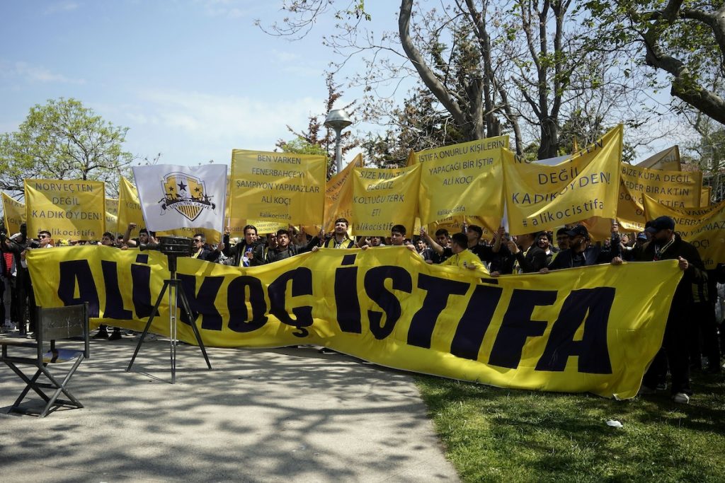 Fenerbahce vor Neuwahlen, Ali Koc vor Rücktritt? – Schulden steigen auf 20 Milliarden TL!