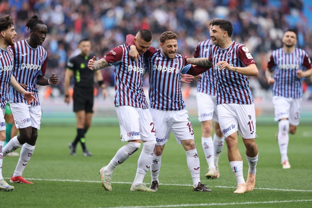 Sikan-Show: Trabzonspor gewinnt Tor-Duell gegen Alanyaspor mit 4:3
