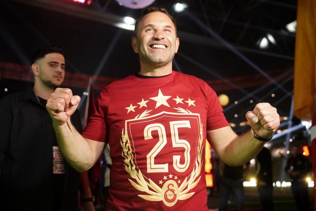 Galatasaray: Gerüchte um Al-Nassr-Interesse an Meistertrainer Okan Buruk