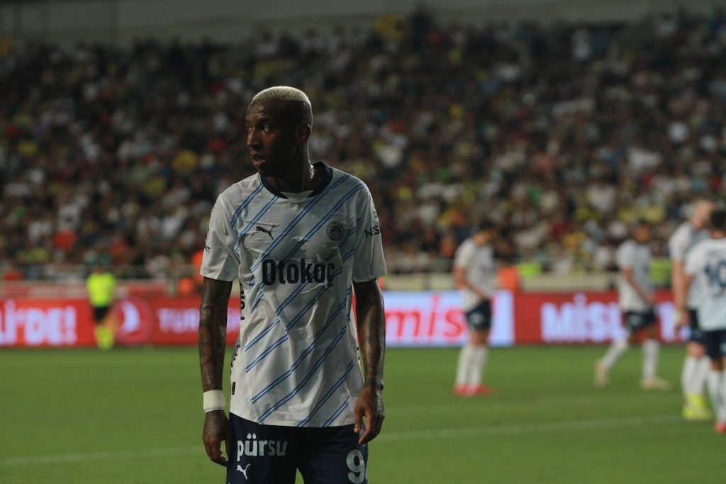 Fenerbahce kassiert in Unterzahl gegen Absteiger Hatayspor eine 2:4-Klatsche