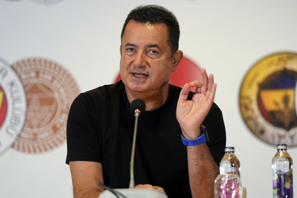 Logen-Streit eskaliert: Acun Ilicali zieht nach fristloser Kündigung gegen Aziz Yildirim vor Gericht Logen-Streit eskaliert: Acun Ilicali zieht nach fristloser Kündigung gegen Aziz Yildirim vor Gericht