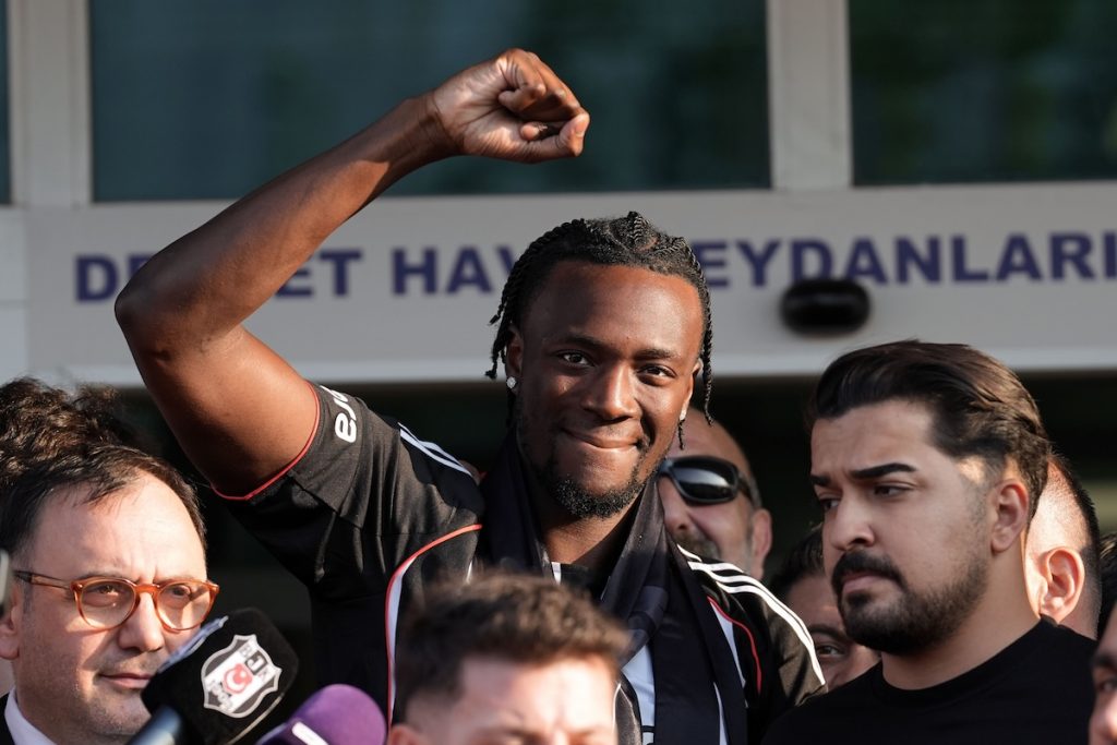 Besiktas-Neuzugang Tammy Abraham in Istanbul angekommen