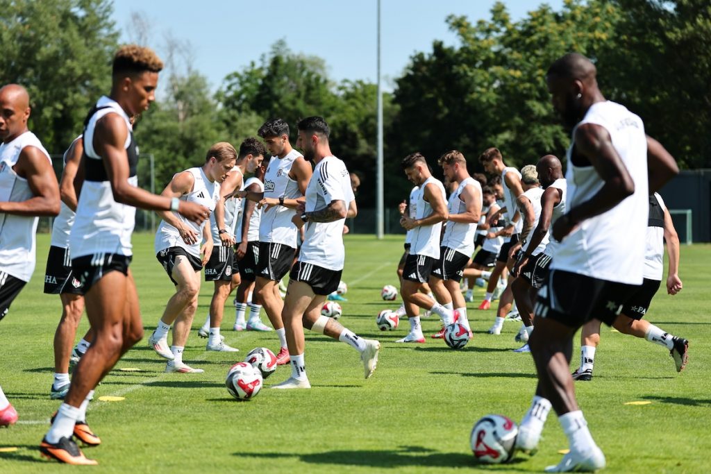 Das Besiktas bietet für Kyle Walker-Peters – Cajuste-Transfer ins Stocken geraten