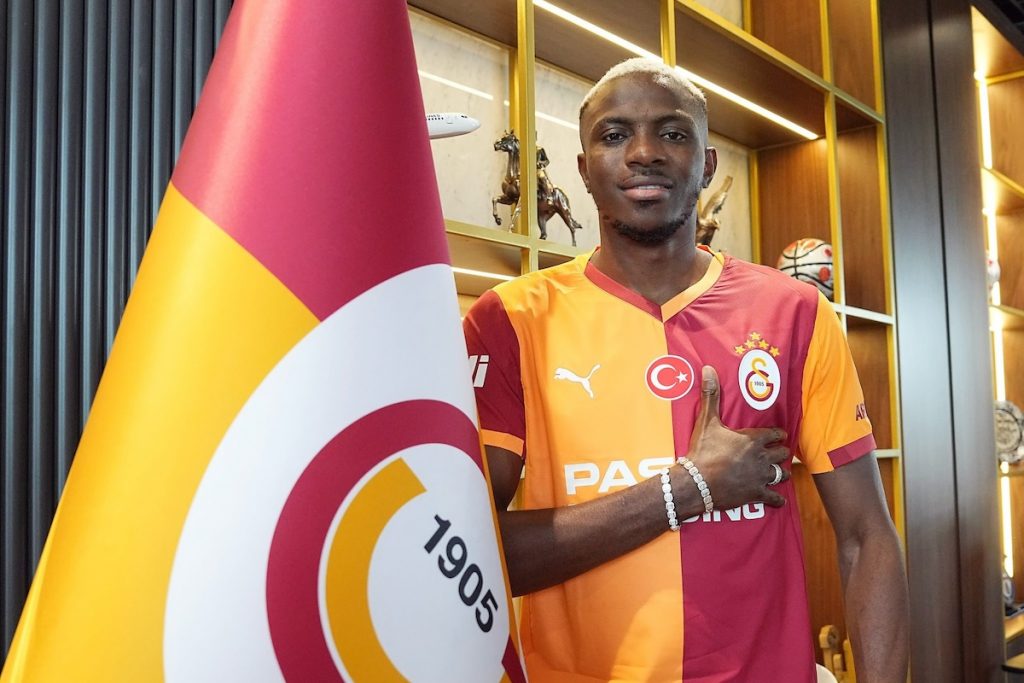 Victor Osimhen löst Internet-Rekord in Istanbul aus: DE-CIX meldet 505,26 Gbit/s Spitzenlast Süper Lig-Rekordtransfer Victor Osimhen unterschreibt bei Galatasaray