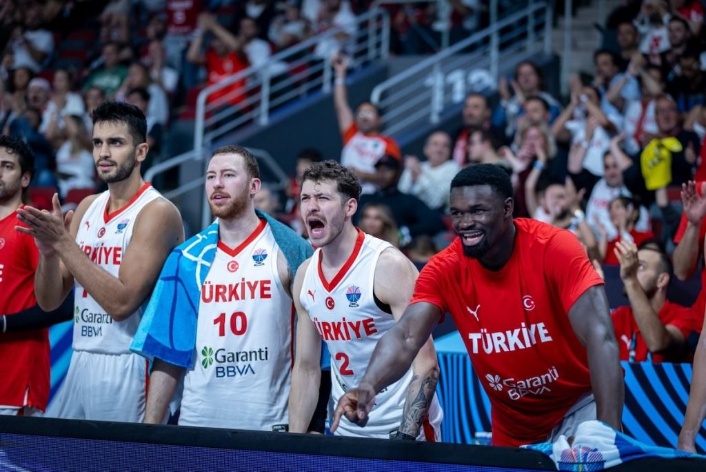 Historischer 41-Punkte-Statement-Sieg: Türkei zerlegt Portugal 95:54 und steht sicher im Achtelfinale