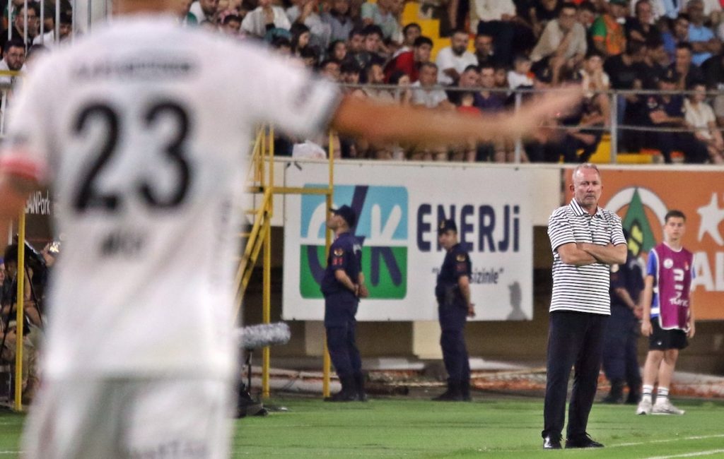 Alanyaspor – Besiktas 2:0: Debütpleite für Rückkehrer Sergen Yalcin