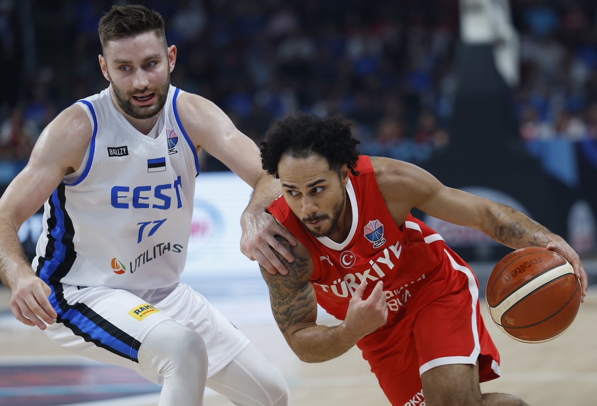Blockbuster-Wechsel in Istanbul: Shane Larkin verlässt Anadolu Efes nach acht Jahren Richtung Fenerbahce!
