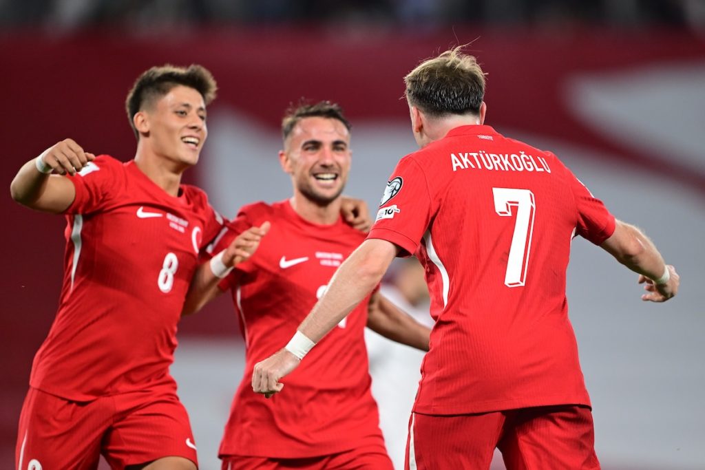 WM-Quali: Türkei gewinnt 3:2 in Georgien – frühe 3:0-Führung, Platzverweis und späte Spannung