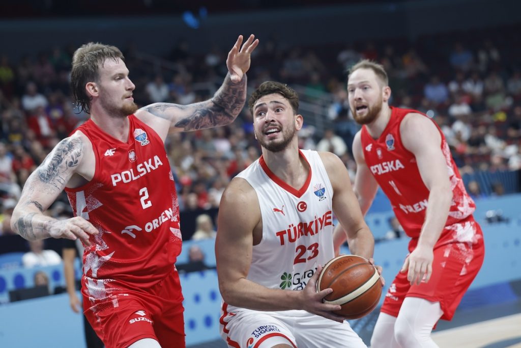 EM-Titel-Traum lebt weiter: Türkei stürmt nach 91:77-Sieg gegen Polen ins EuroBasket-Halbfinale