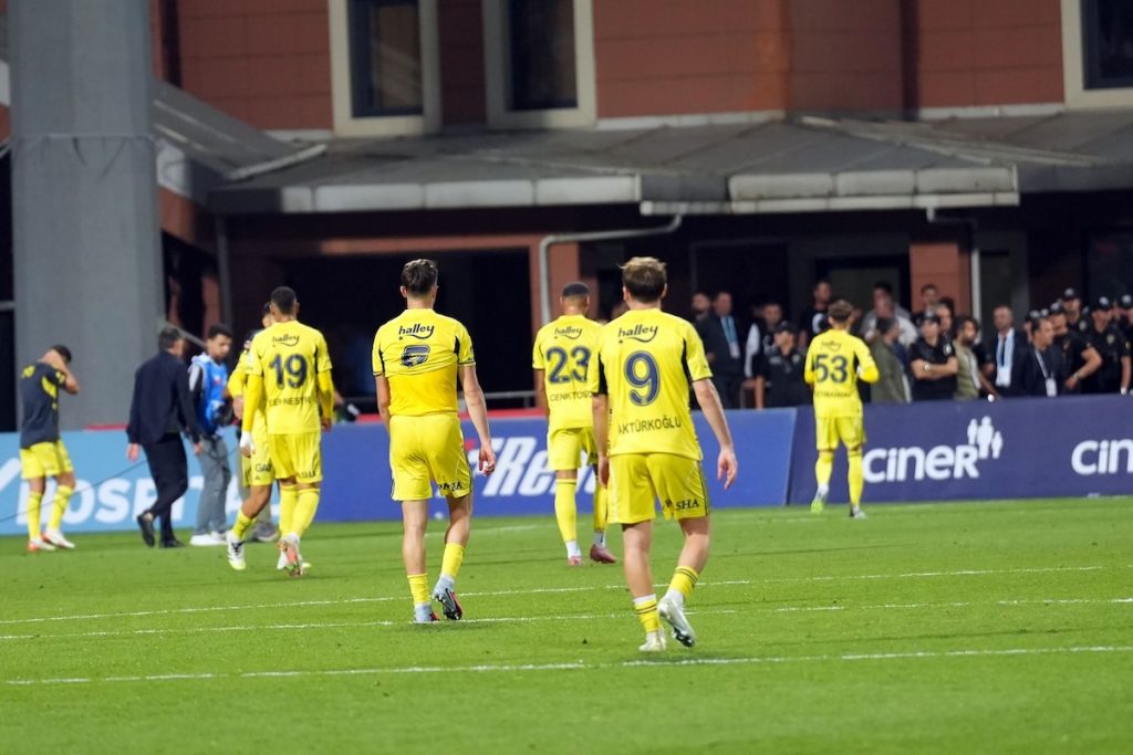 Kasimpasa – Fenerbahce 1:1: Punkteteilung trotz Überzahl und vieler Möglichkeiten