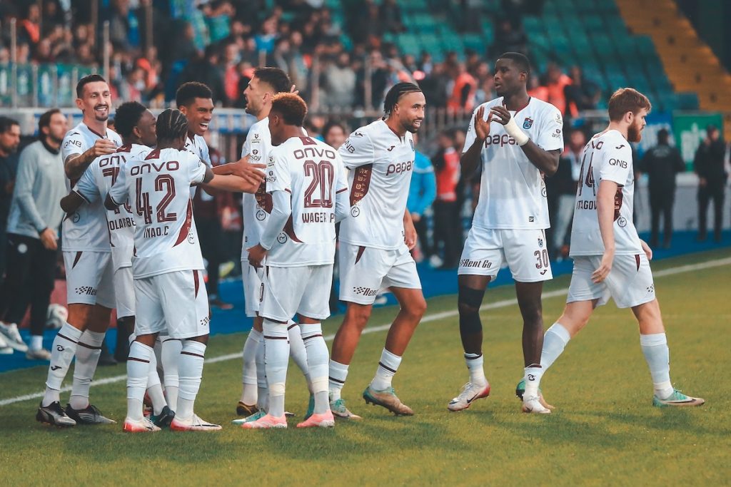 Schwarzmeer-Derby: Trabzonspor siegt 2:1 bei Caykur Rizespor