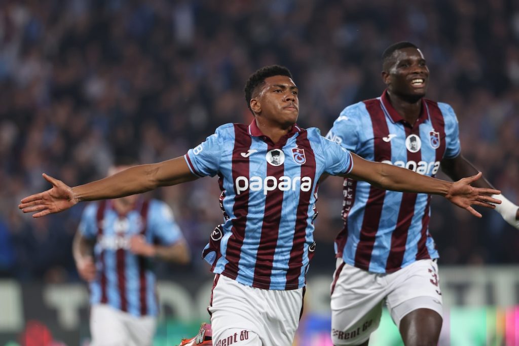 Trabzonspor schlägt Eyüpspor 2:0 – vierter Sieg in Serie für die Bordeauxrot-Blauen