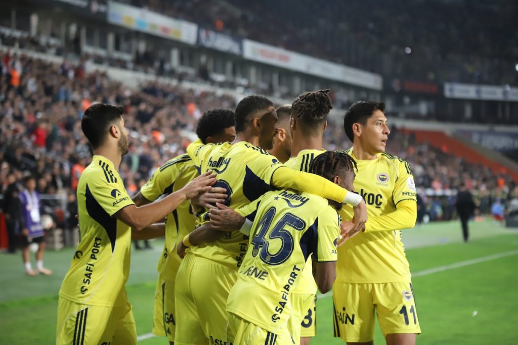 Fenerbahce zerlegt Gaziantep FK: 4:0-Statement auswärts