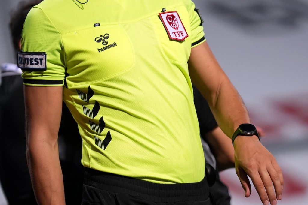 Wettskandal erschüttert TFF: Haftbefehle gegen Schiedsrichter und Klubpräsident – Drohen Spielausfälle?