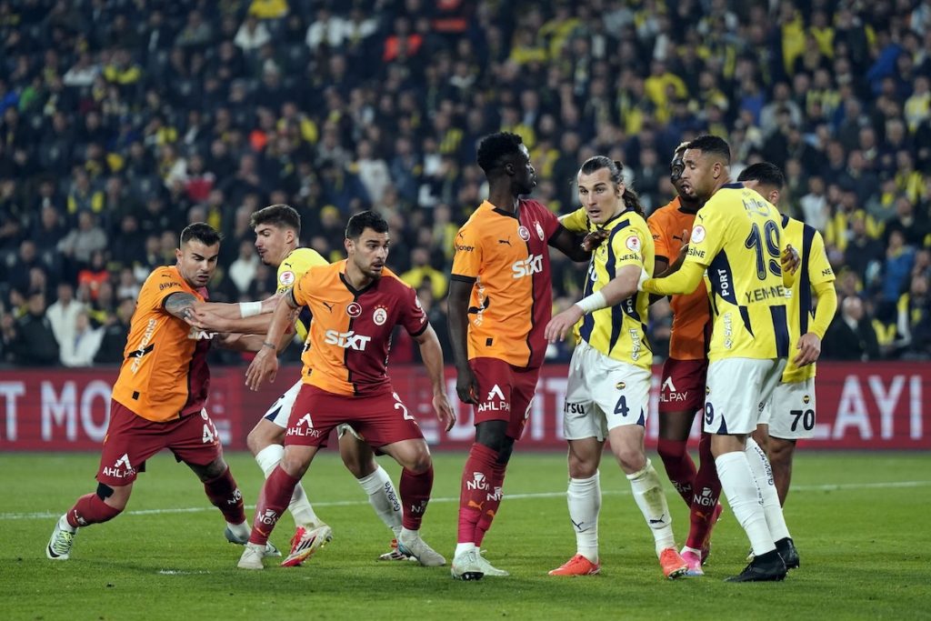Galatasaray gegen Fenerbahce: Der Mythos des Interkontinental-Derbys – Mehr als nur ein Fußballspiel